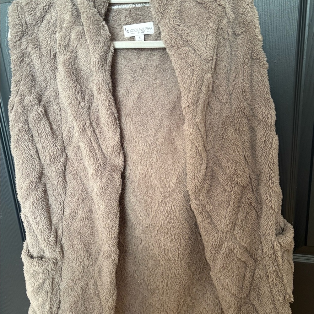 Koolaburra by Ugg Plush Faux Fur Vest